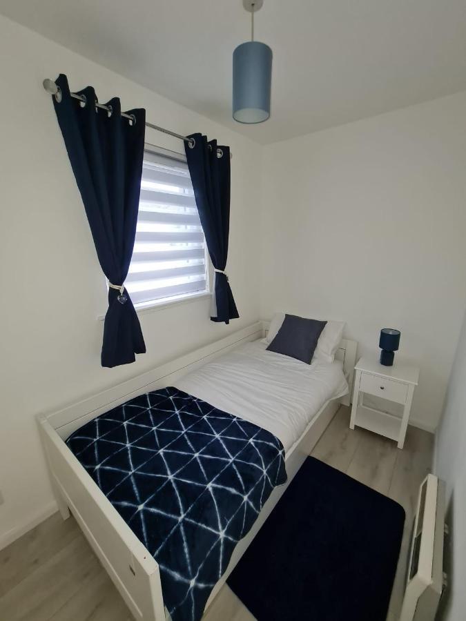 Lovely 2 Bedroom Flat In Nice Inversness Area. إينفيرنيس المظهر الخارجي الصورة